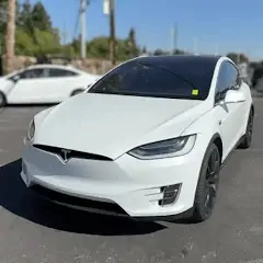Скачать Electric Tesla Model X Driver [MOD Много монет] + [MOD Меню] на Андроид